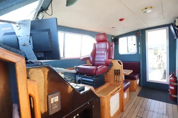 Patruljebåt til salgs