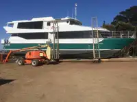 Motorfartøy til salgs